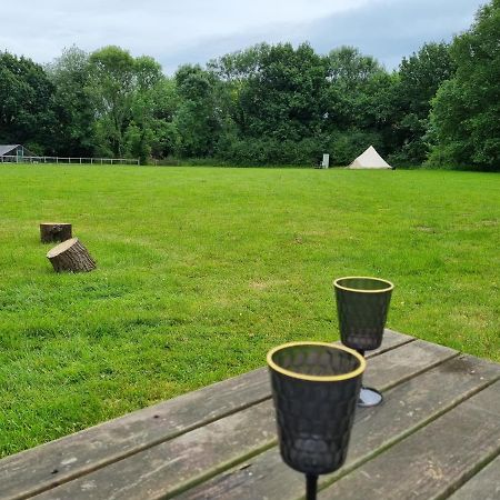 Glamping In Style, Prospector Tent Crawley  Exterior photo